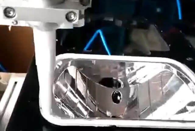 汽車車燈裝配生產線